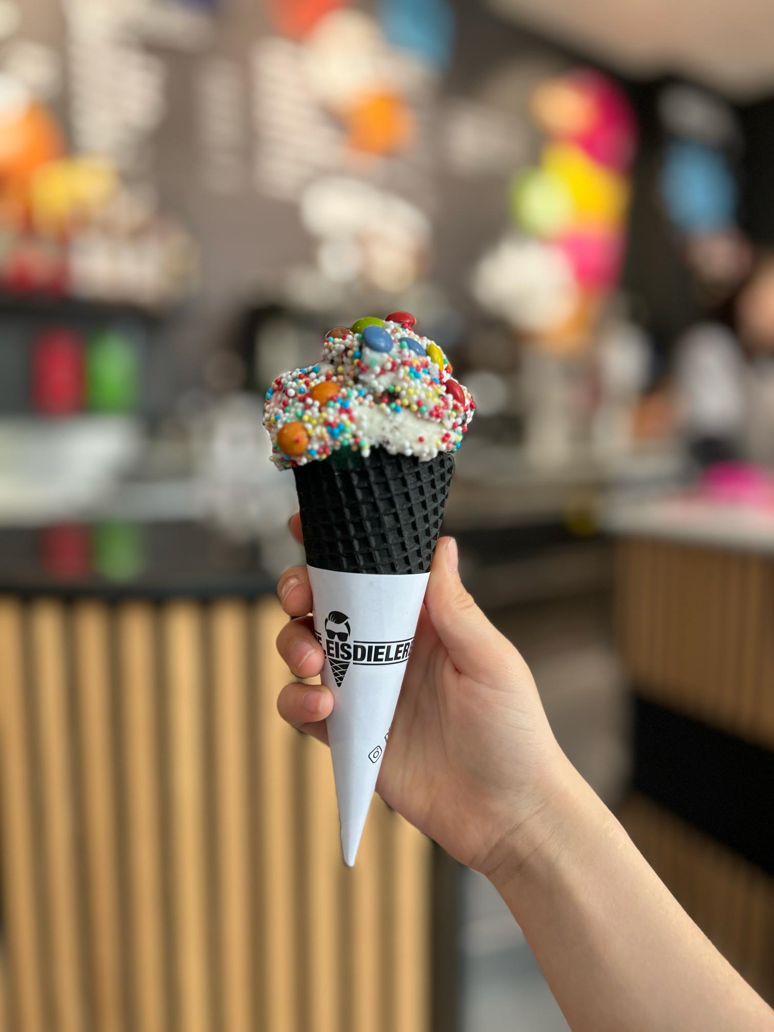 Eis im Hörnchen
